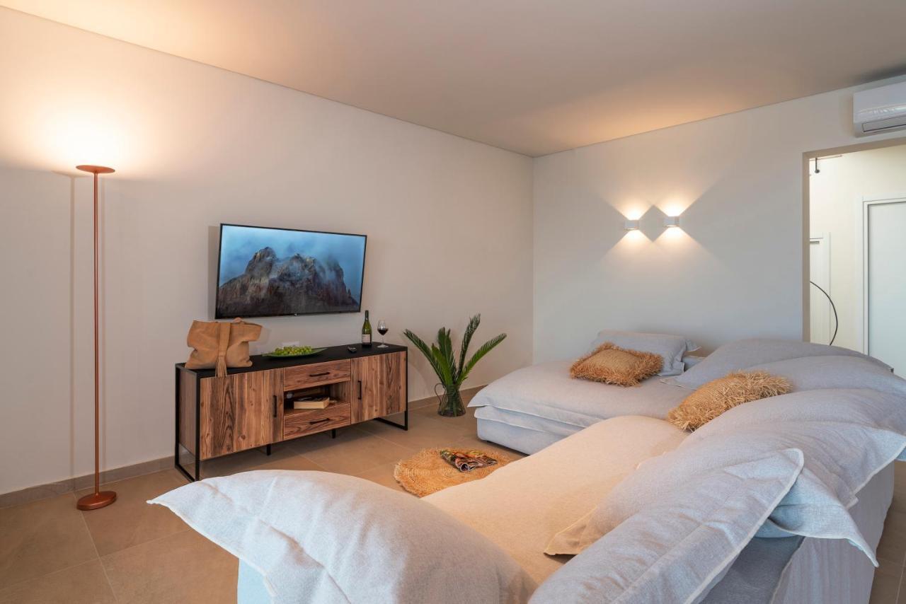 Aethrion Villas & Suites Gennadi Ngoại thất bức ảnh