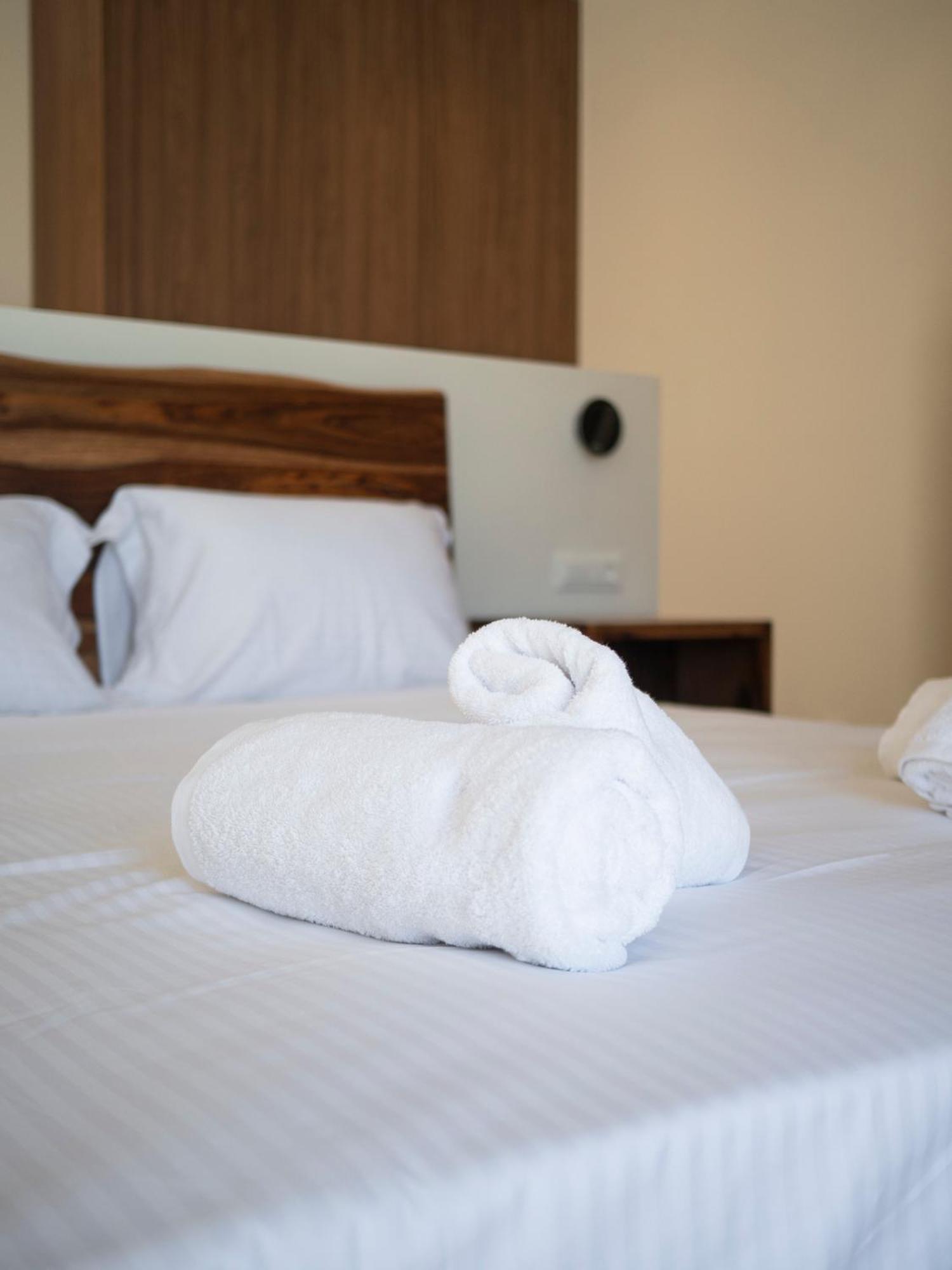 Aethrion Villas & Suites Gennadi Ngoại thất bức ảnh